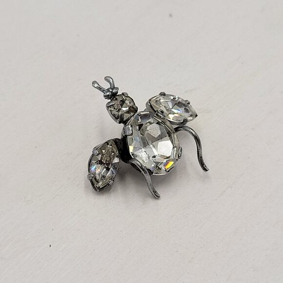Vintage 1960 Austrian Crystal 3D Bug Brooch Silver Tone Insect Pin - Picture 3 of 13